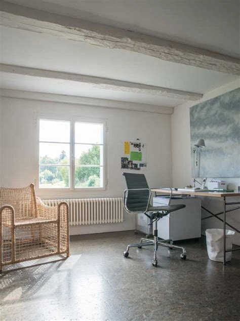 Wohnung Erdgeschoss im Wohnhaus modernisiertes Arbeitszimmer Beispiel